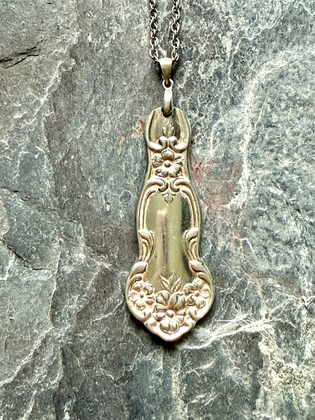 “Daisy” Necklace