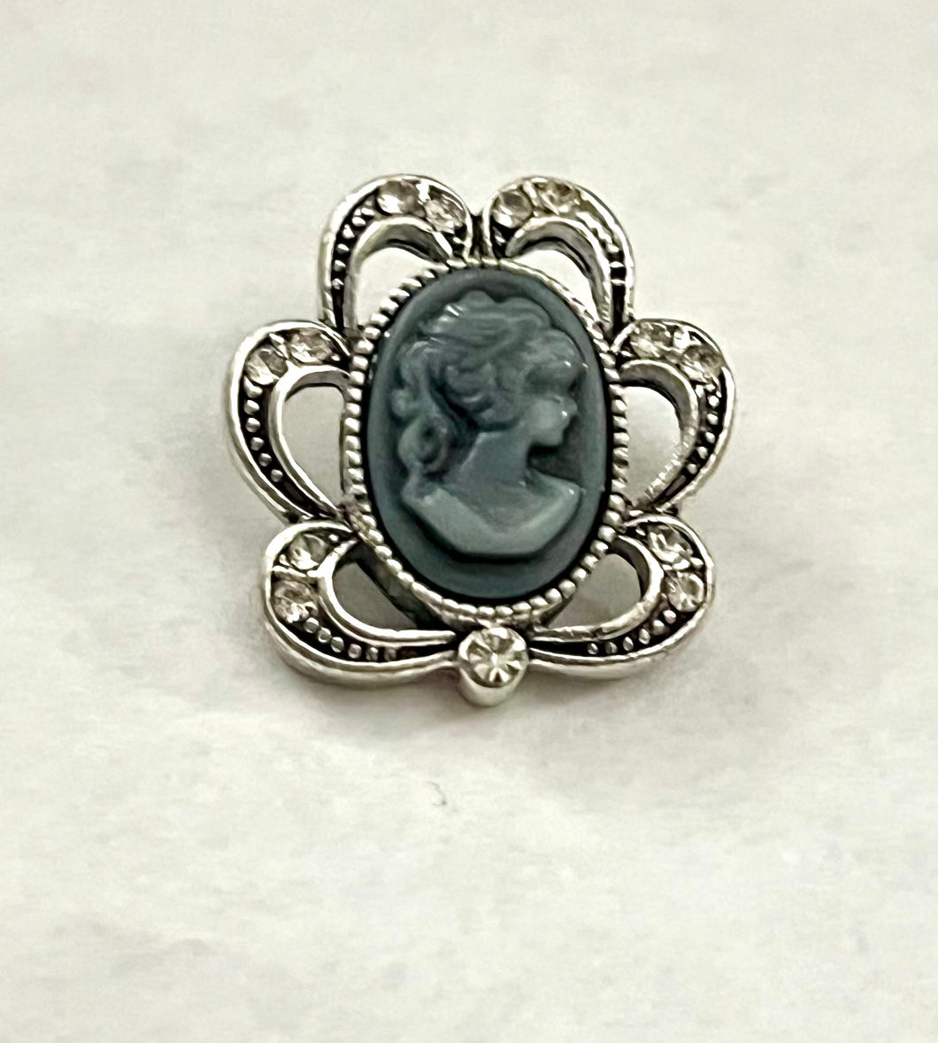 Beautiful Smoky Gray Cameo Snap #59