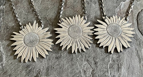 Daisy Necklaces