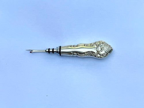 “Laurence” Seam Ripper #48