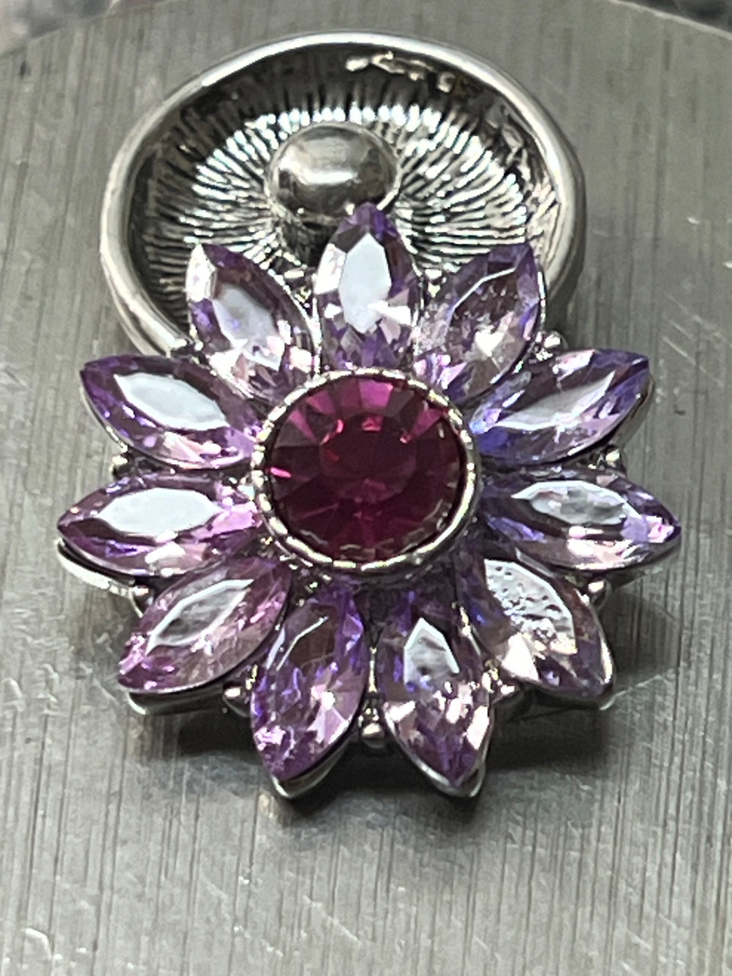 Purple Flower Snap with Red Crystal #80